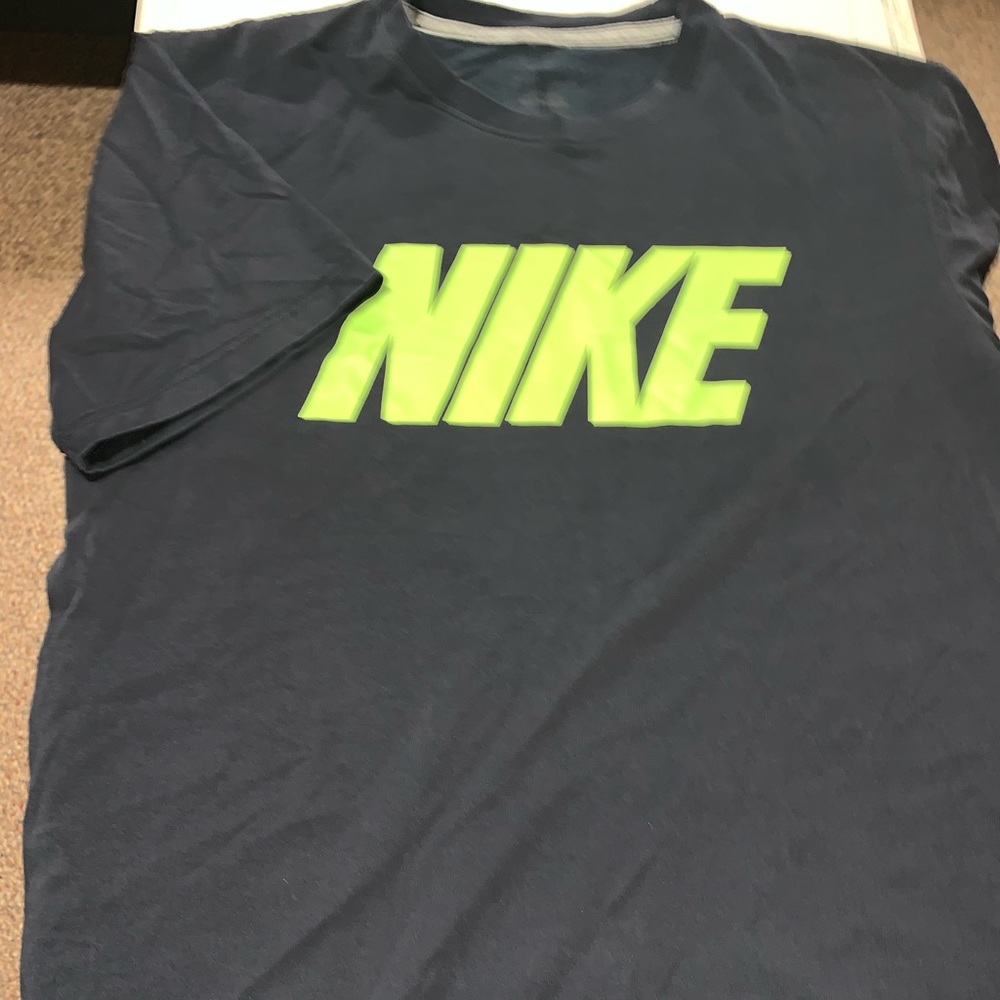 Black nike T-shirt